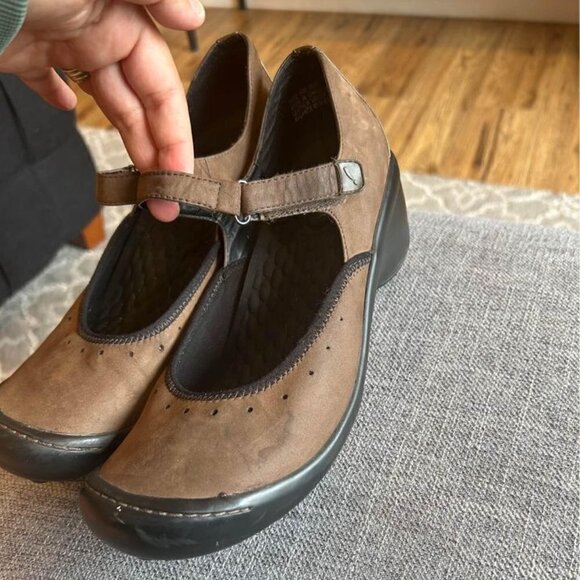 Woman’s PRIVO leather wedge anti slip all terrain shoes. Velcro. Size 9.5 - Picture 2 of 11